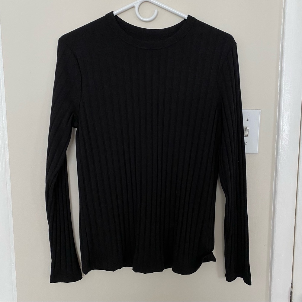 Ribbed long sleeve t-shirt